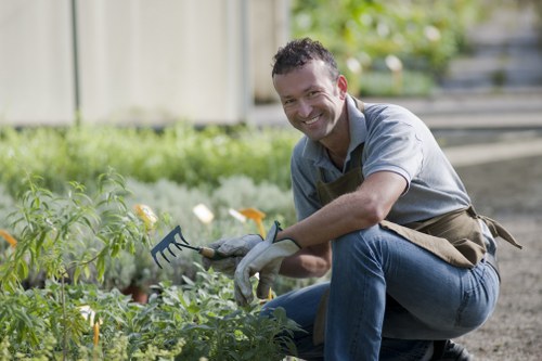 Screen-reader friendly gardening service content